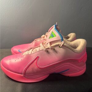 LeBron James XXII 22 promise pink foam/photo blue hv8455-600. Size 13